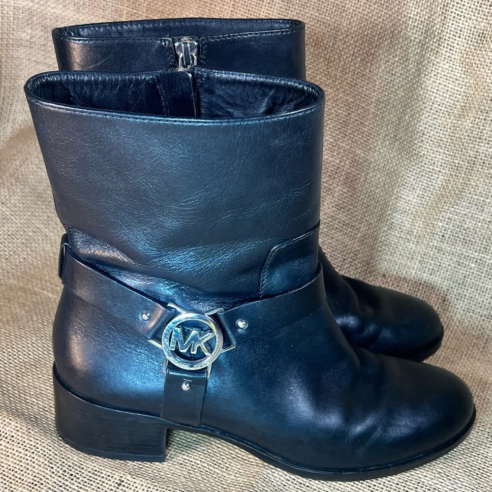 Michael Kors ankle Black Leather Booties with Logo Accent